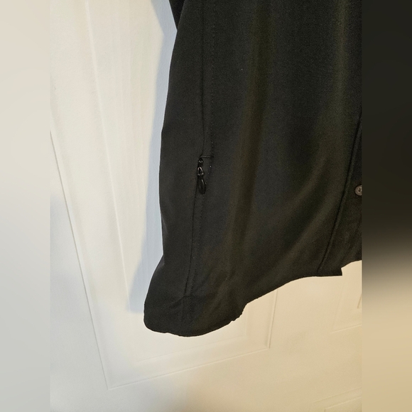 The North Face Womens XL Black Button Down Shirt Short Sleeve NWT - Picture 5 of 7